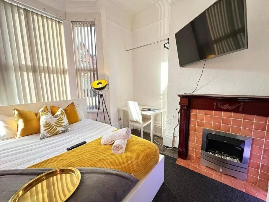 Tranquil Haven Escape In Vibrant Apartment