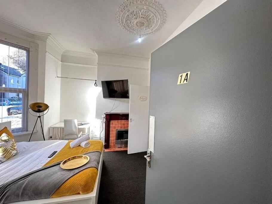 Tranquil Haven Escape In Vibrant Apartment Birmingham